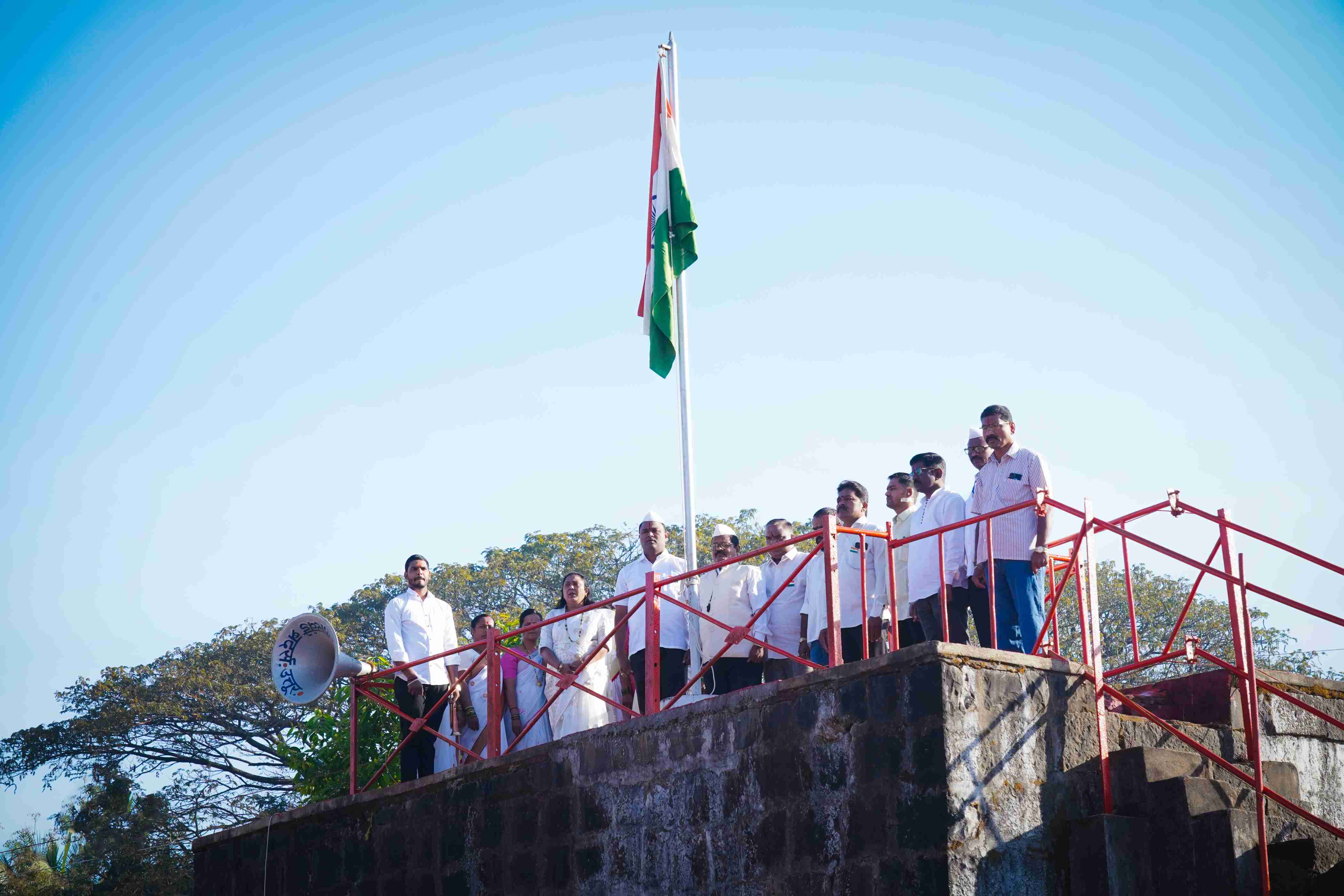 राष्ट्रीय ध्वज फडकावण्याचा सोहळा